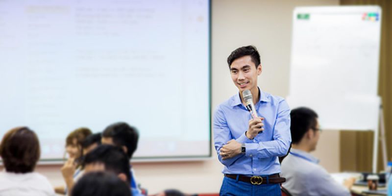 Học vấn và cuộc sống gia đình của tác giả 68 game bài 